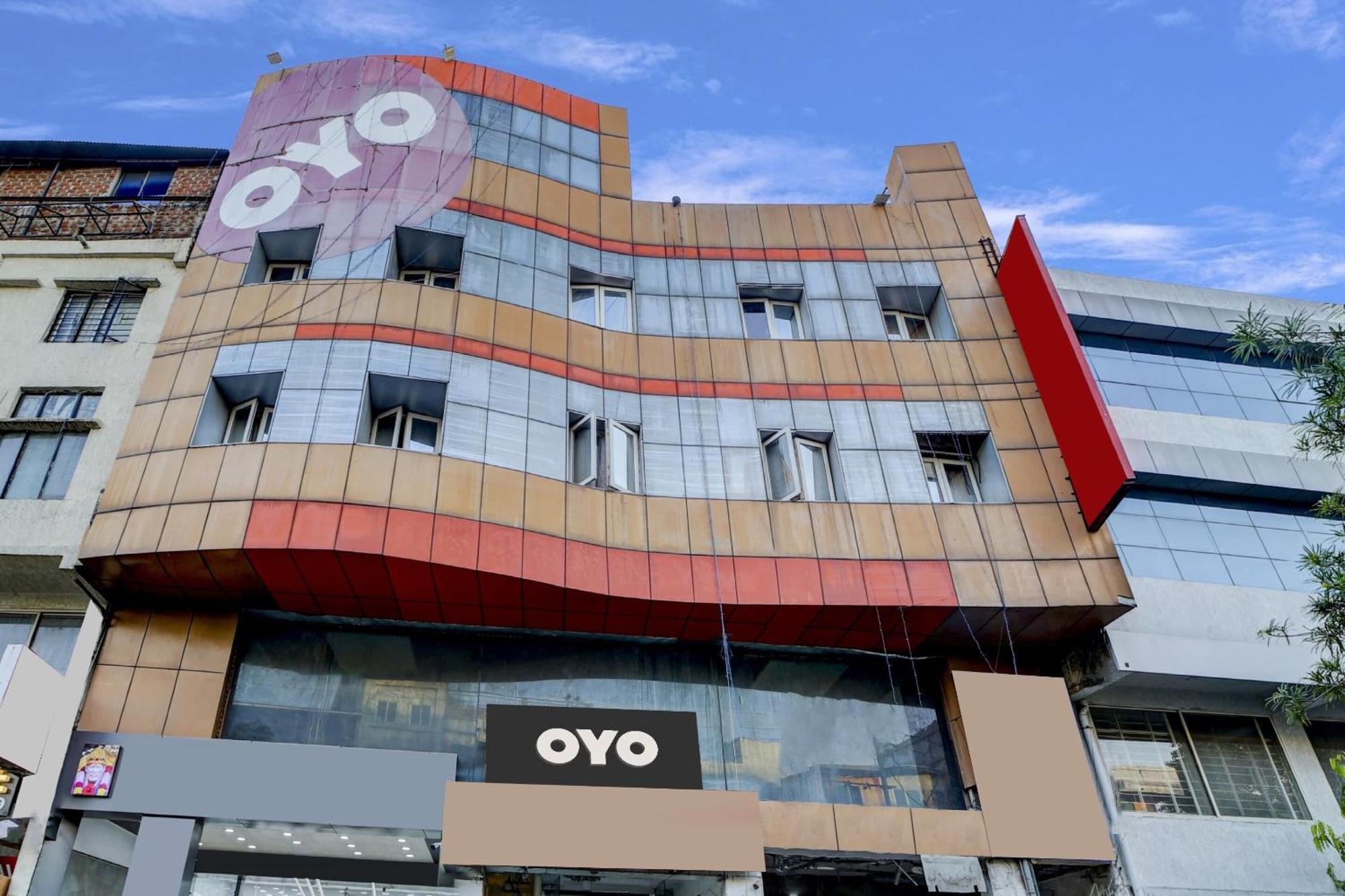 Oyo Flagship 81248 Hotel Satya Vilas โบปาล ภายนอก รูปภาพ
